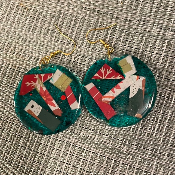 XMAS Festive Handmade Large Holiday Earrings Green Teardrop - Picture 10 of 10